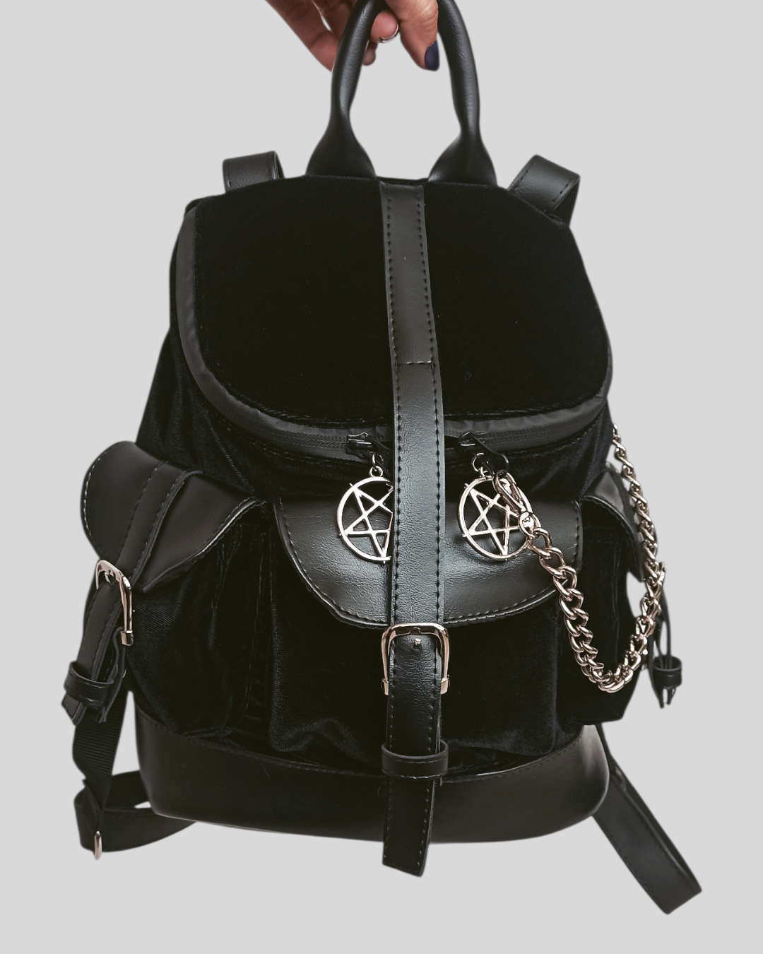 Mochila Mini Juliet Terciopelo Negro.